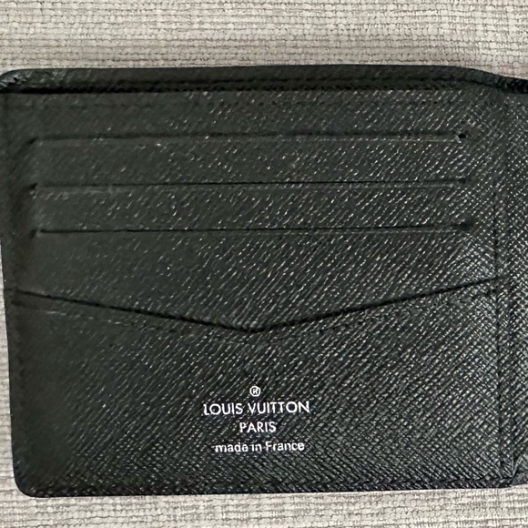 Men's Louis Vuitton Slender Wallet - Epi Leather - Model M60332 - Picture 4 of 5